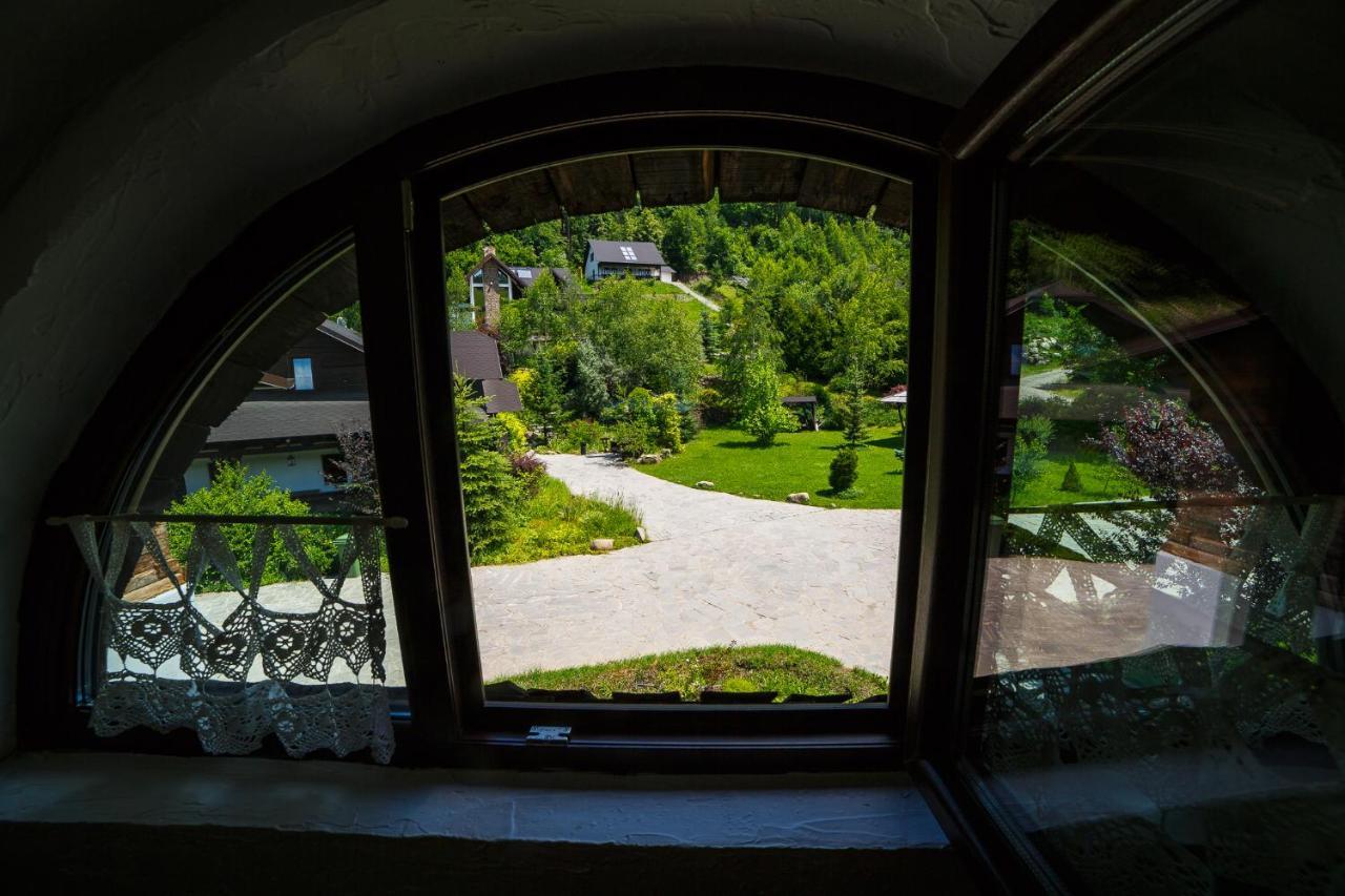 Casa Poveste Pensiunea-Muzeu Câmpulung Moldovenesc Exterior foto