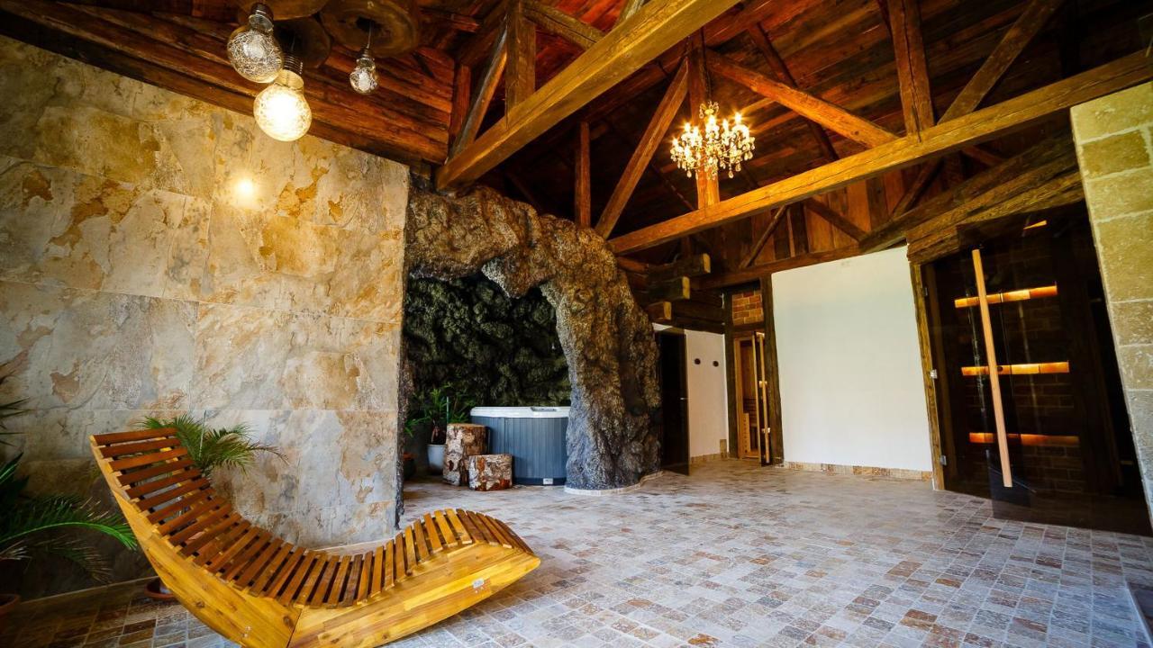 Casa Poveste Pensiunea-Muzeu Câmpulung Moldovenesc Exterior foto