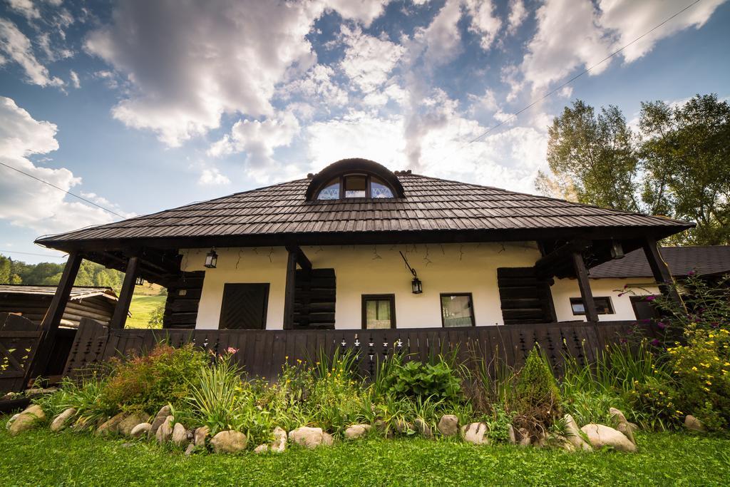 Casa Poveste Pensiunea-Muzeu Câmpulung Moldovenesc Exterior foto