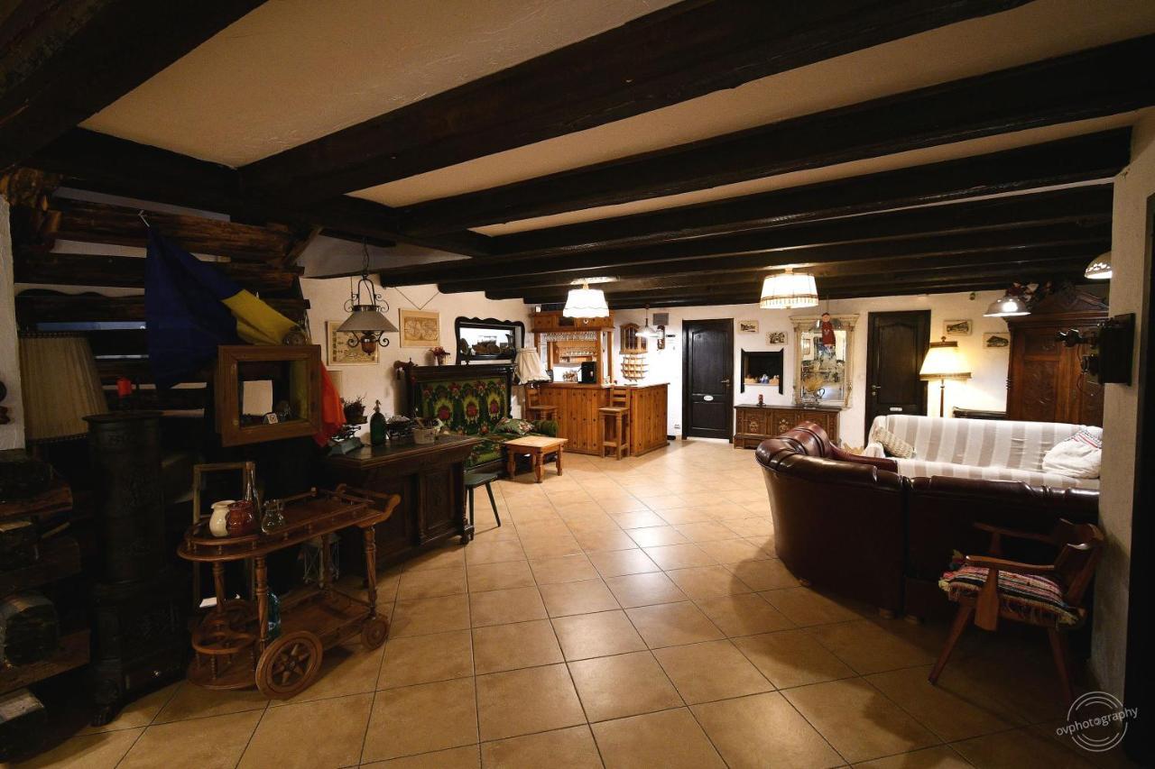 Casa Poveste Pensiunea-Muzeu Câmpulung Moldovenesc Exterior foto